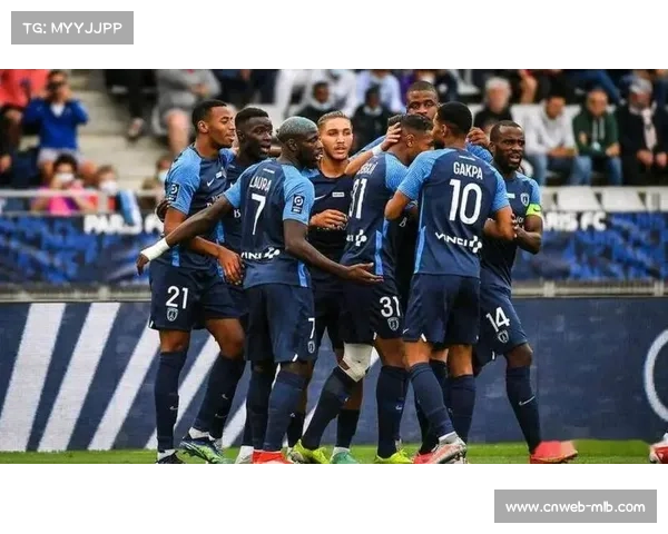 法国杯爆冷：法乙巴黎FC加时赛2-1淘汰法甲洛里昂